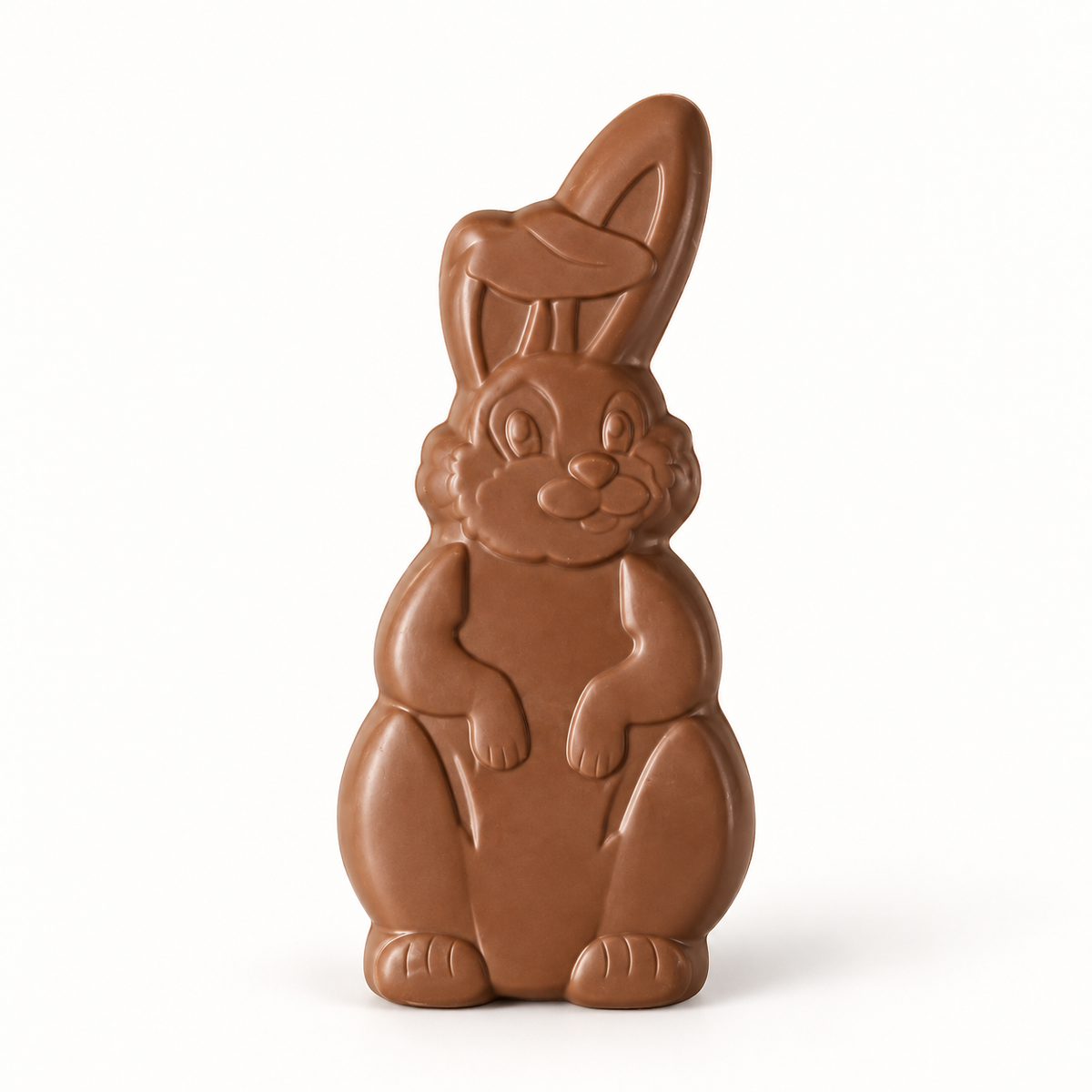 Schoko-Hase aus Vollmilchschokolade vor weißem Hintergrund
